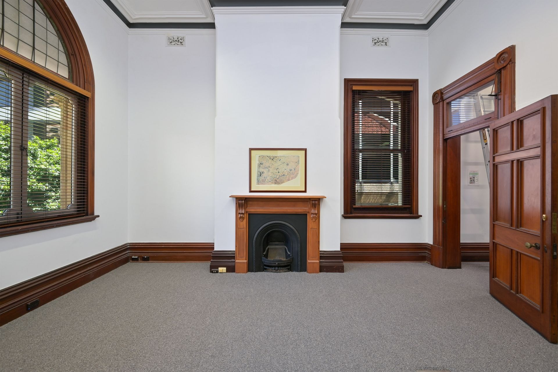 18-20 Howard St, PERTH for lease Interior Photo- Image 1 of 8