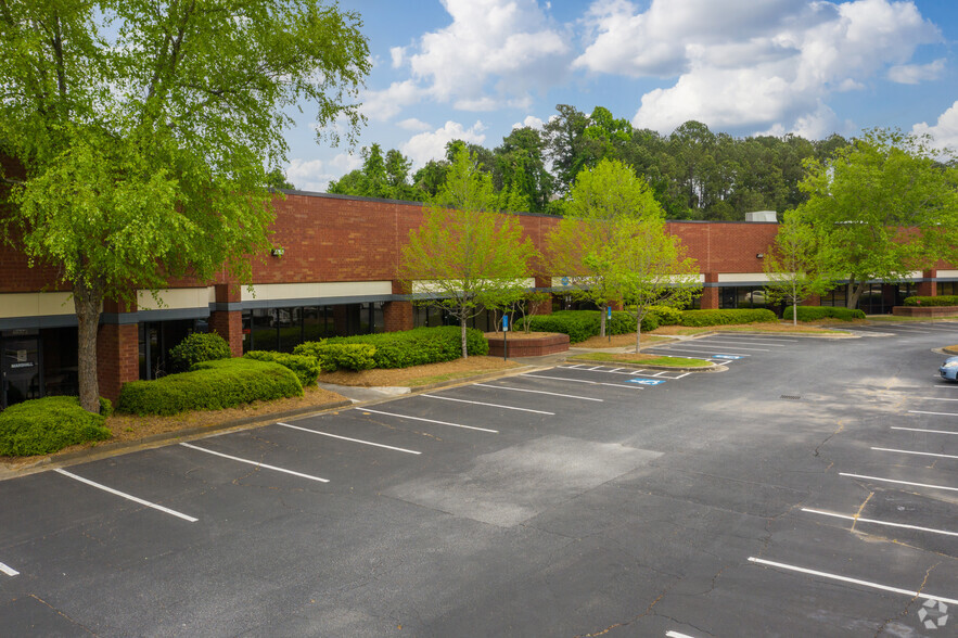 4600 Highlands Pky SE, Smyrna, GA for lease - Primary Photo - Image 1 of 10