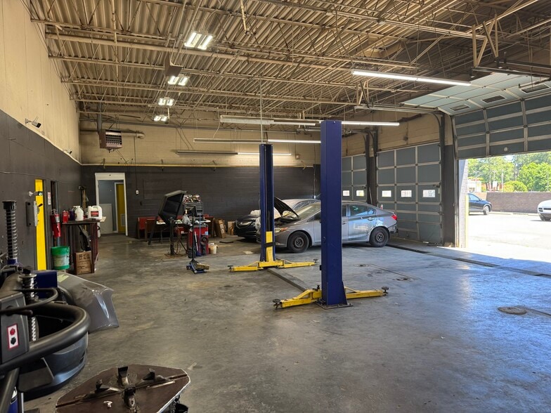 1402 Western Blvd, Tarboro, NC for lease - Building Photo - Image 3 of 15