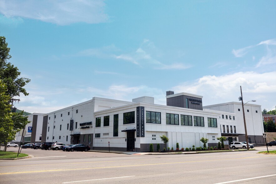 1948 Franklin Rd SW, Roanoke, VA for lease - Building Photo - Image 1 of 10