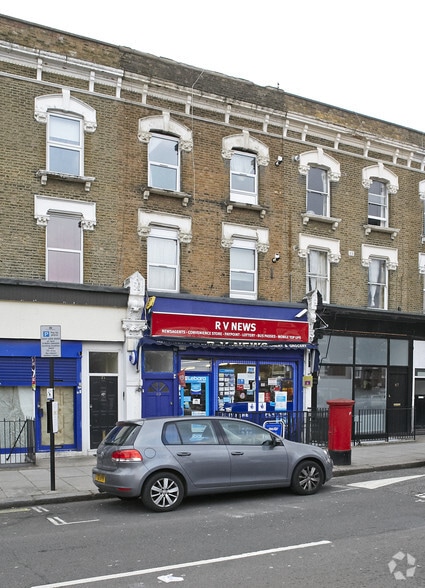 69 Fernhead Rd, London for lease - Building Photo - Image 3 of 3