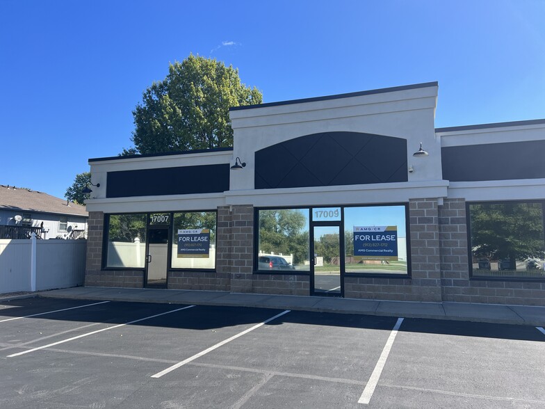 17007-17059 Bel Ray Blvd, Belton, MO for lease - Building Photo - Image 3 of 9