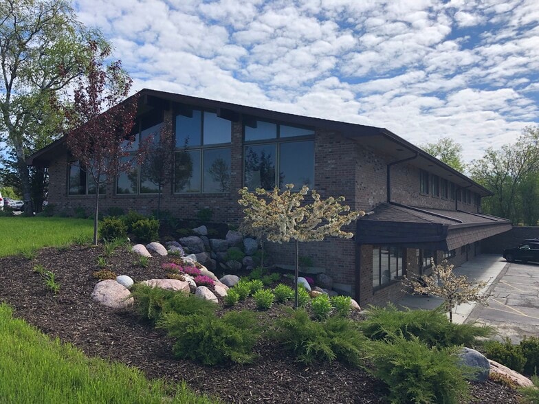 3115 Lewis Ave, Zion, IL for lease - Building Photo - Image 1 of 9