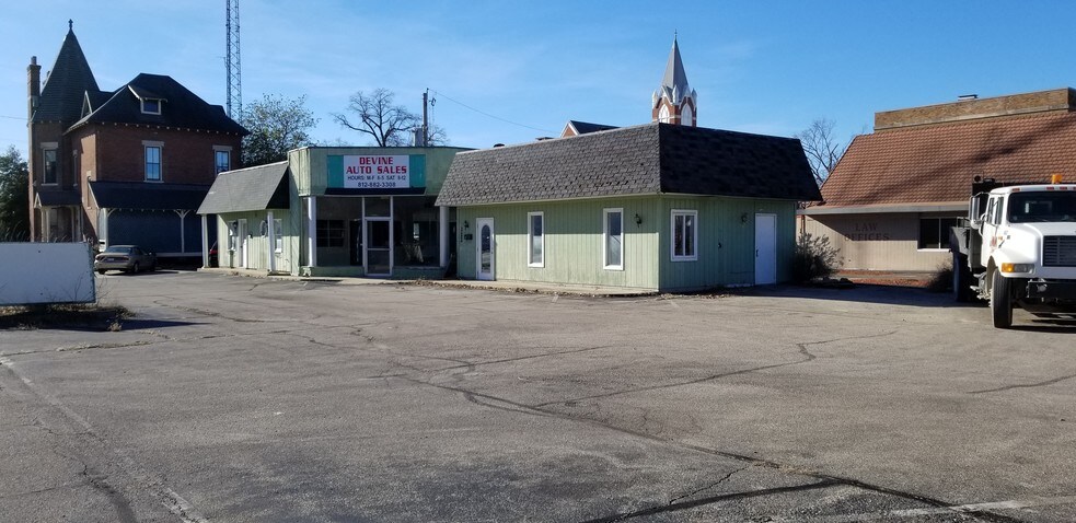 122 N 6th St, Vincennes, IN for sale - Primary Photo - Image 1 of 1