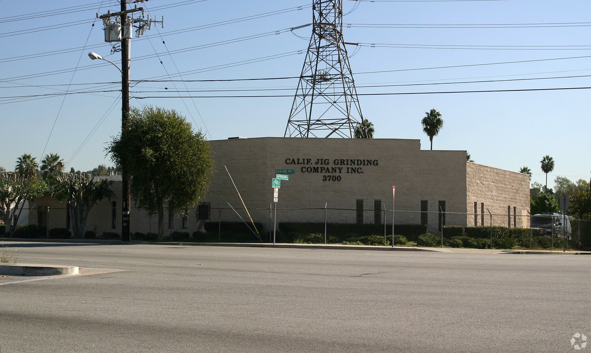 3700 San Gabriel River Pky, Pico Rivera, CA for lease Primary Photo- Image 1 of 2