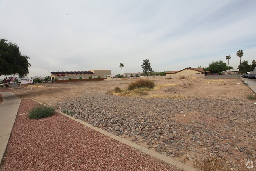 1810 N 67th Ave, Phoenix, AZ for sale - Primary Photo - Image 1 of 3