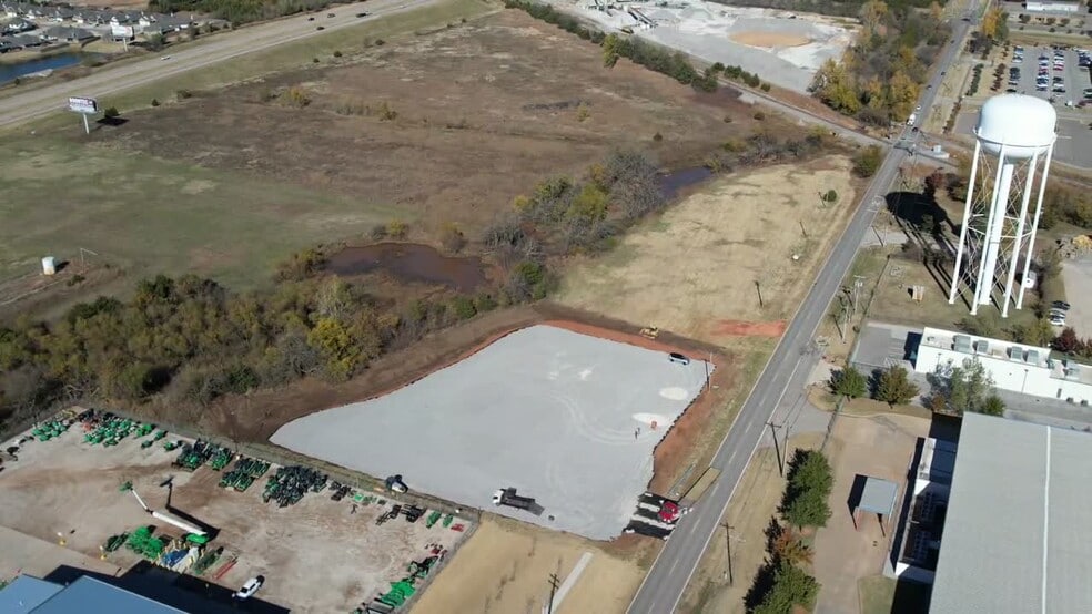 801 N Sara Rd, Yukon, OK for lease - Commercial Listing Video - Image 2 of 7