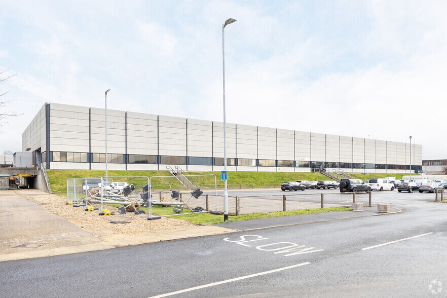 Langstone Rd, Havant for sale - Primary Photo - Image 1 of 1