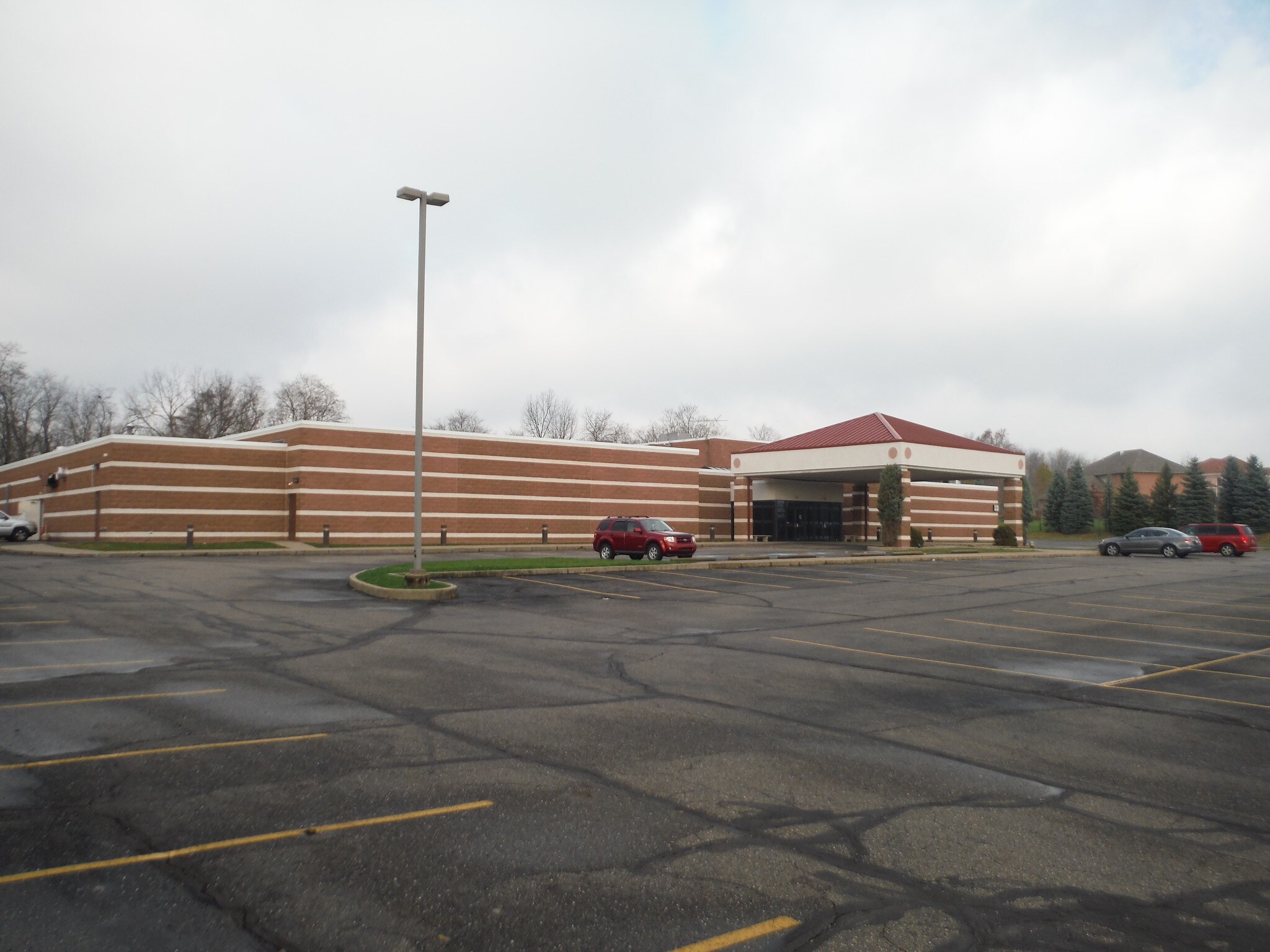 1000 Colliers Way, Weirton, WV for sale Primary Photo- Image 1 of 1