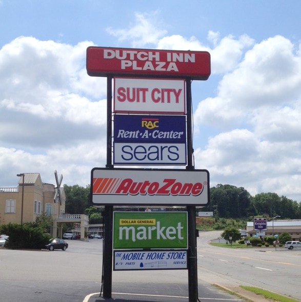 2424 Virginia Ave, Collinsville, VA for lease - Building Photo - Image 2 of 8