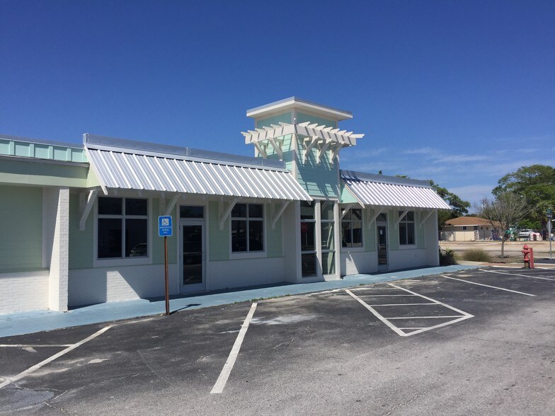 305 3rd St, Port Saint Joe, FL for sale - Building Photo - Image 1 of 1