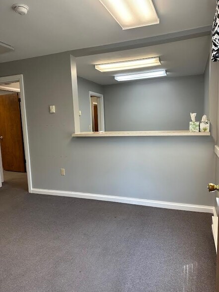 3250 Seneca Tpke, Canastota, NY for lease - Interior Photo - Image 3 of 16