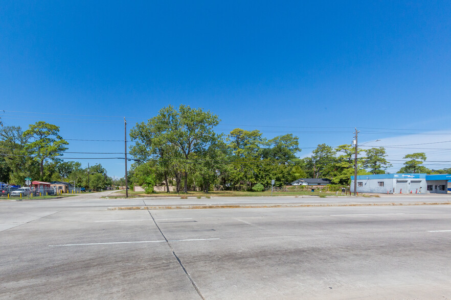 8002-8004 Homestead, Houston, TX for sale - Building Photo - Image 1 of 1