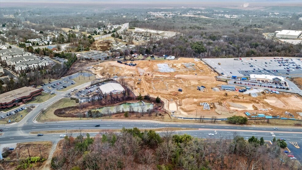 2509 Caton Hill Rd, Woodbridge, VA for sale - Building Photo - Image 2 of 24