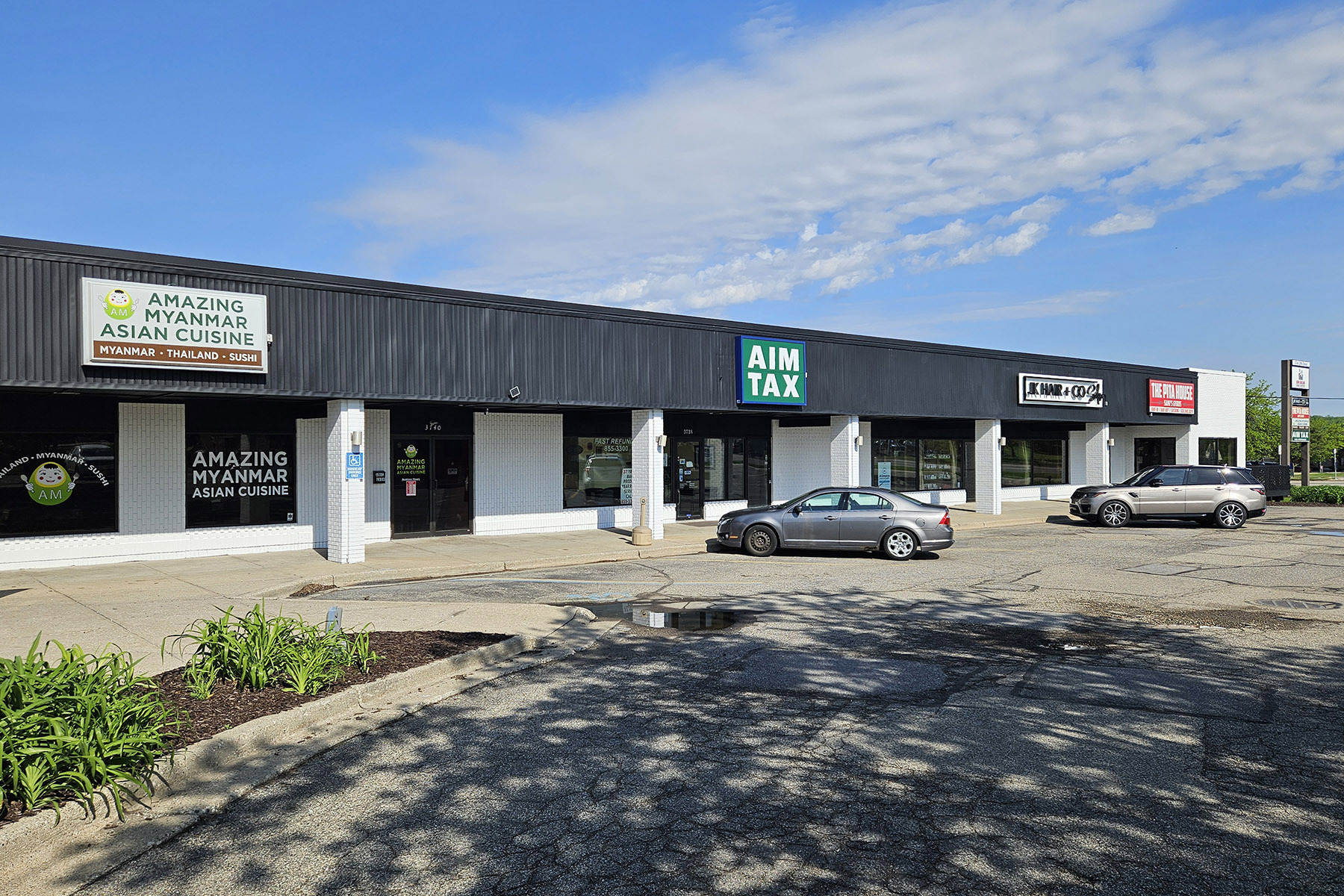 3700 28th St SE, Grand Rapids, MI for lease Building Photo- Image 1 of 5