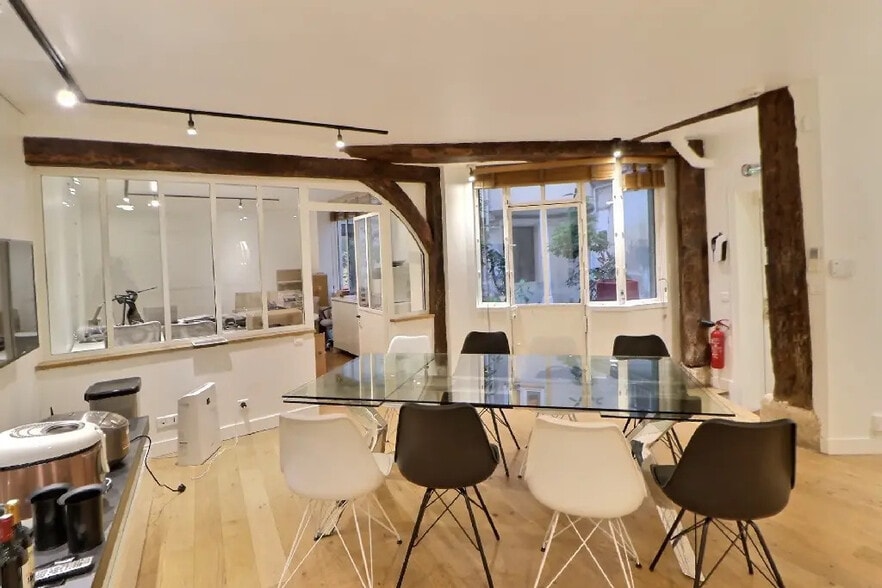 6 Rue Bailleul, Paris for sale - Building Photo - Image 1 of 1