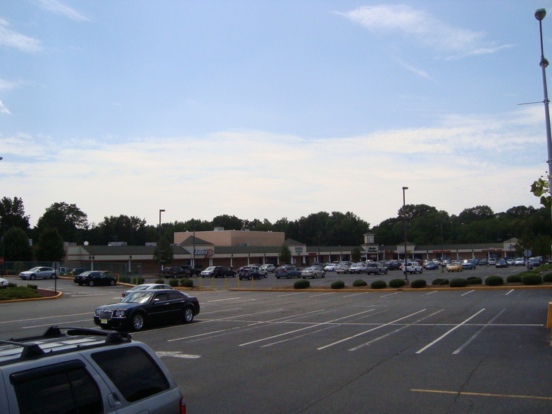 1400-1470 State Route 36, Hazlet, NJ for lease - Building Photo - Image 3 of 9