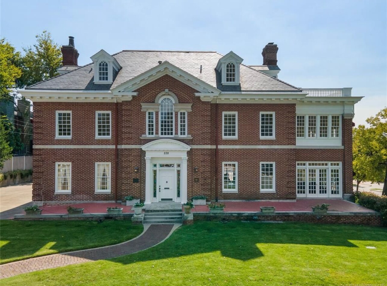 228 W 17th Pl, Tulsa, OK for sale Primary Photo- Image 1 of 1