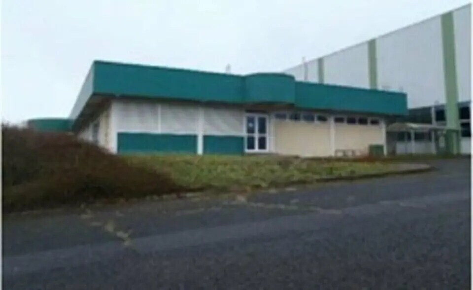 Industrial in Henriville for sale - Building Photo - Image 2 of 4