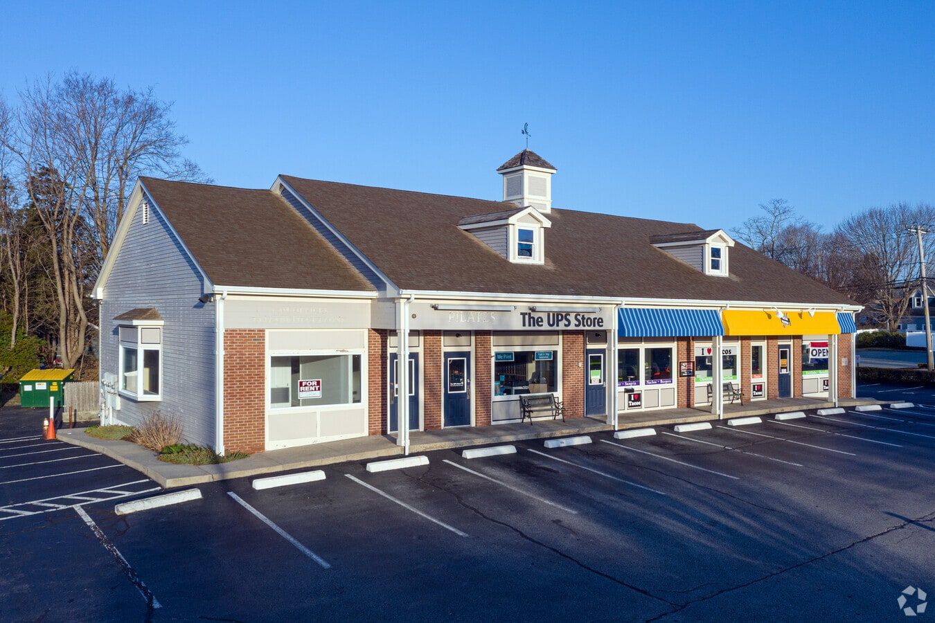 18 Maple Ave, Barrington, RI 02806