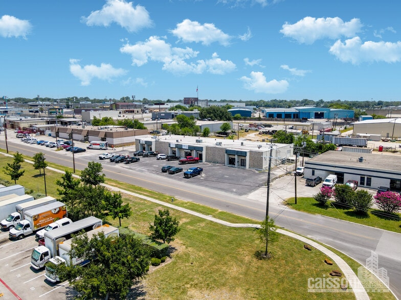5410-5422 Schertz Rd, San Antonio, TX for lease - Building Photo - Image 1 of 5