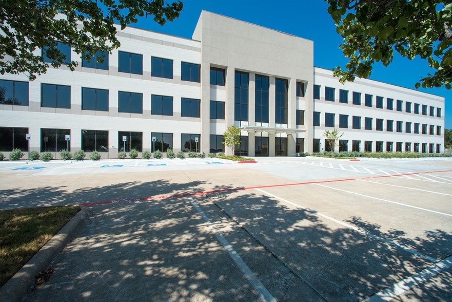 2323 N Central Expy, Richardson, TX for sale - Primary Photo - Image 1 of 1