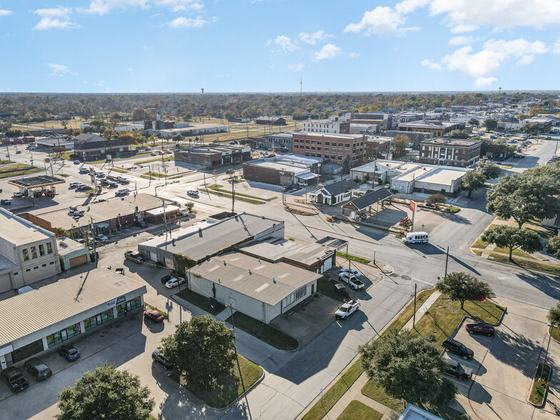 302 E Nash St, Terrell, TX for sale - Aerial - Image 2 of 22