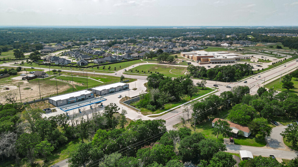 4950 Holleman Dr S dr, College Station, TX for lease - Primary Photo - Image 1 of 16