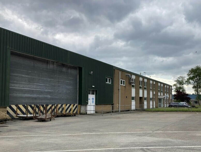 Cwmsaerbren St, Treherbert for lease - Primary Photo - Image 2 of 7