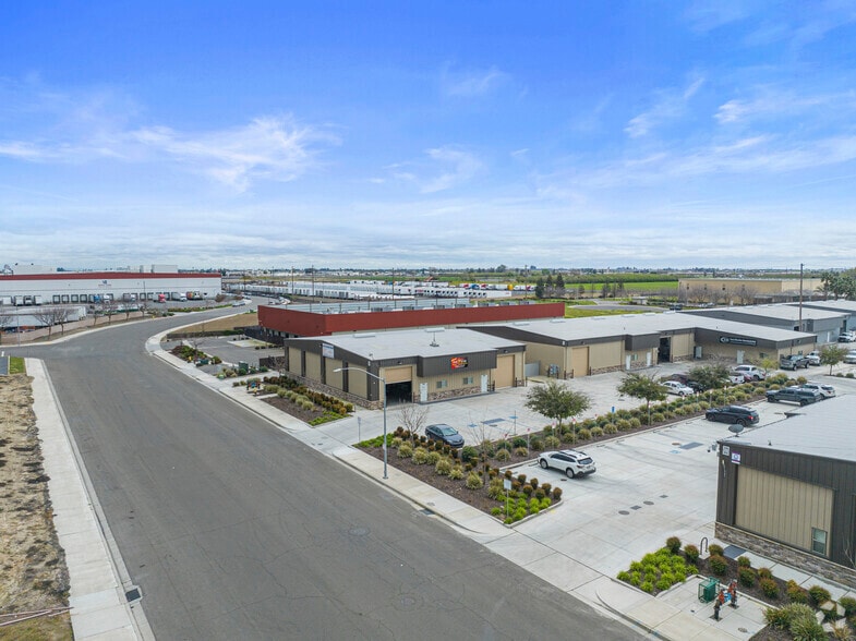 3050-3052 Spengler Ave, Turlock, CA for lease - Primary Photo - Image 1 of 9
