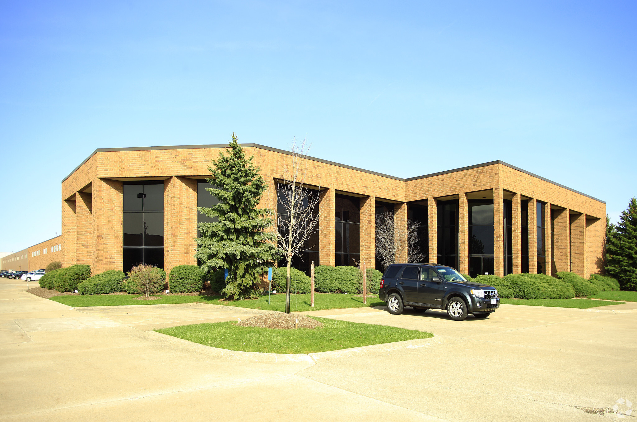 7333 Corporate Blvd, Mentor, OH for lease Building Photo- Image 1 of 7