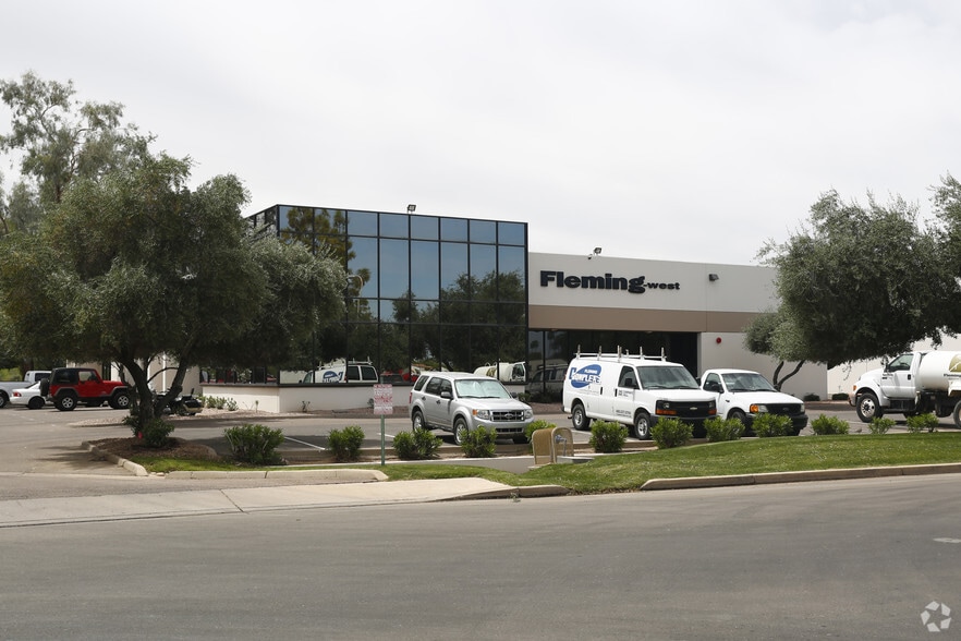 133 E Comstock Dr, Chandler, AZ for lease - Building Photo - Image 1 of 4