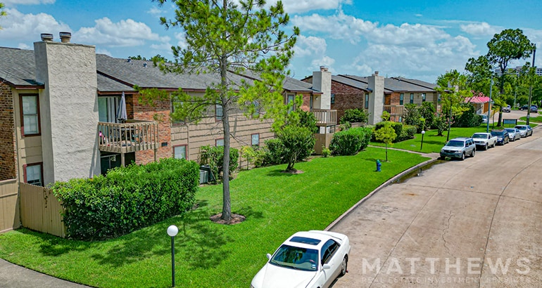 9101 Country Creek Dr, Houston, TX for sale Building Photo- Image 1 of 11