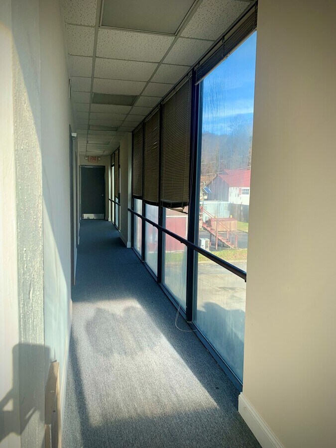 414 Central Ave, South Williamson, KY 41503