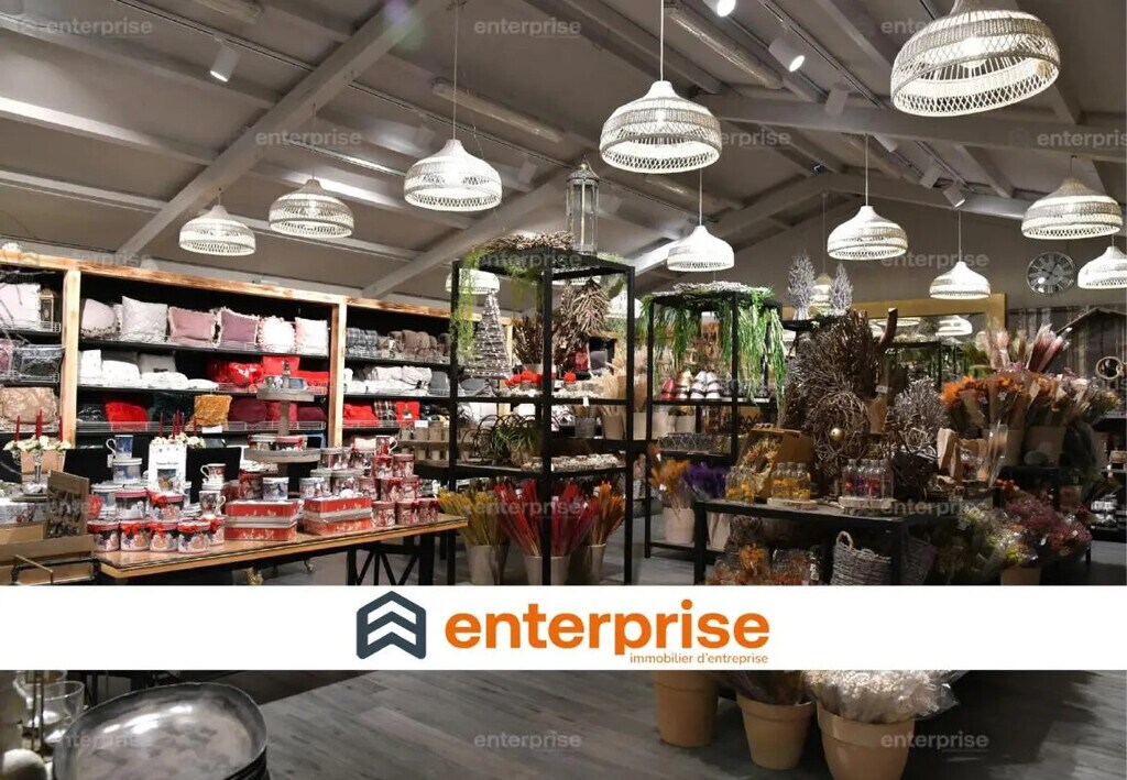 Location Commerce 500 m² - Photo 1