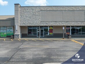 650-712 Eastern Blvd, Clarksville, IN for lease Building Photo- Image 2 of 2