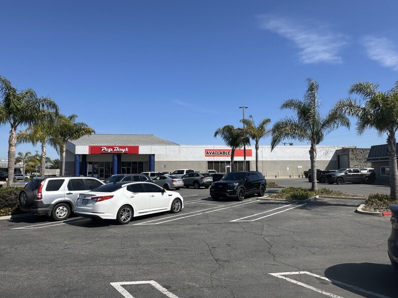 19002-19148 Brookhurst St, Huntington Beach, CA for lease - Building Photo - Image 2 of 6