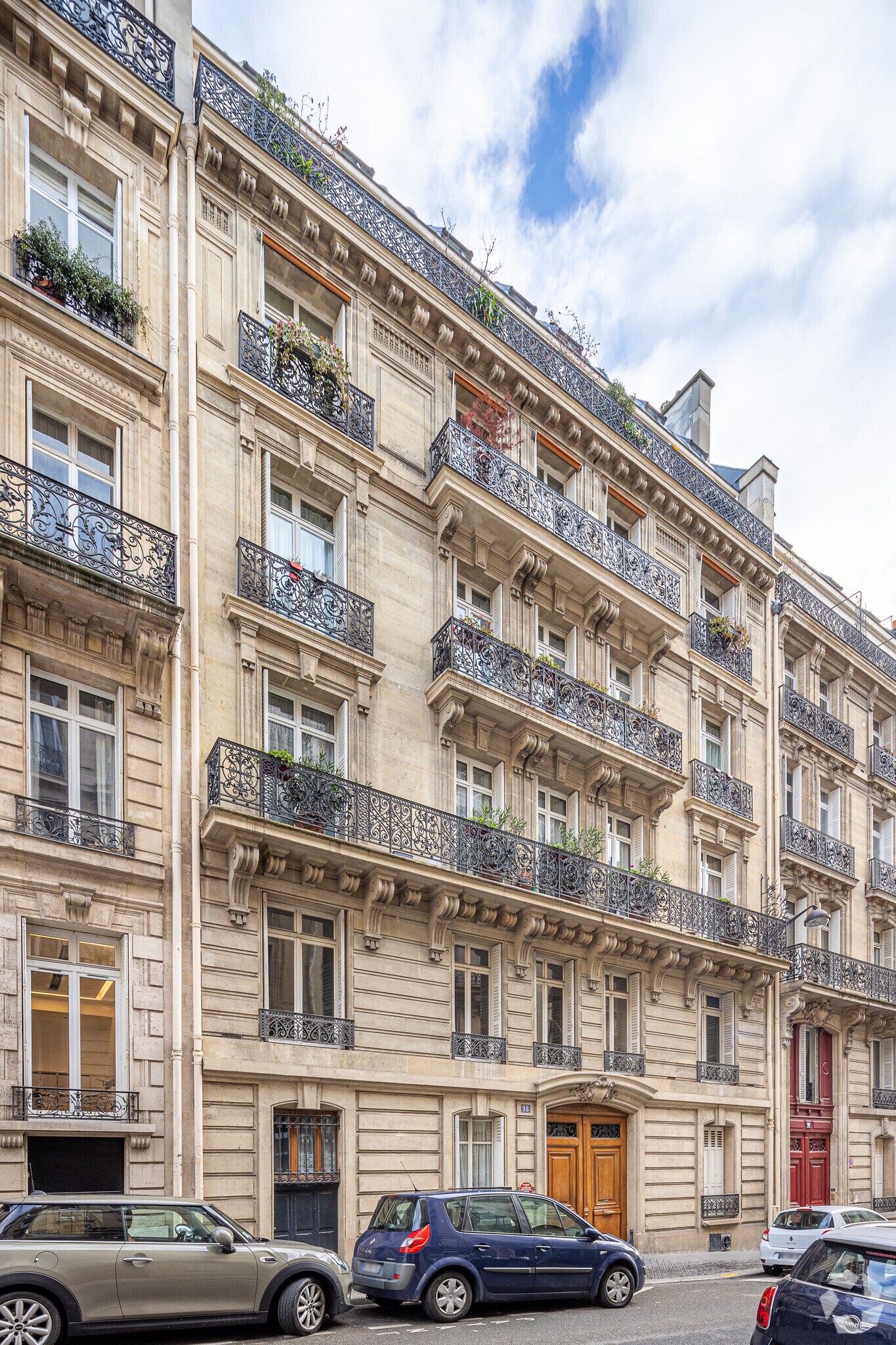 98 Rue De Miromesnil, Paris for sale Primary Photo- Image 1 of 15