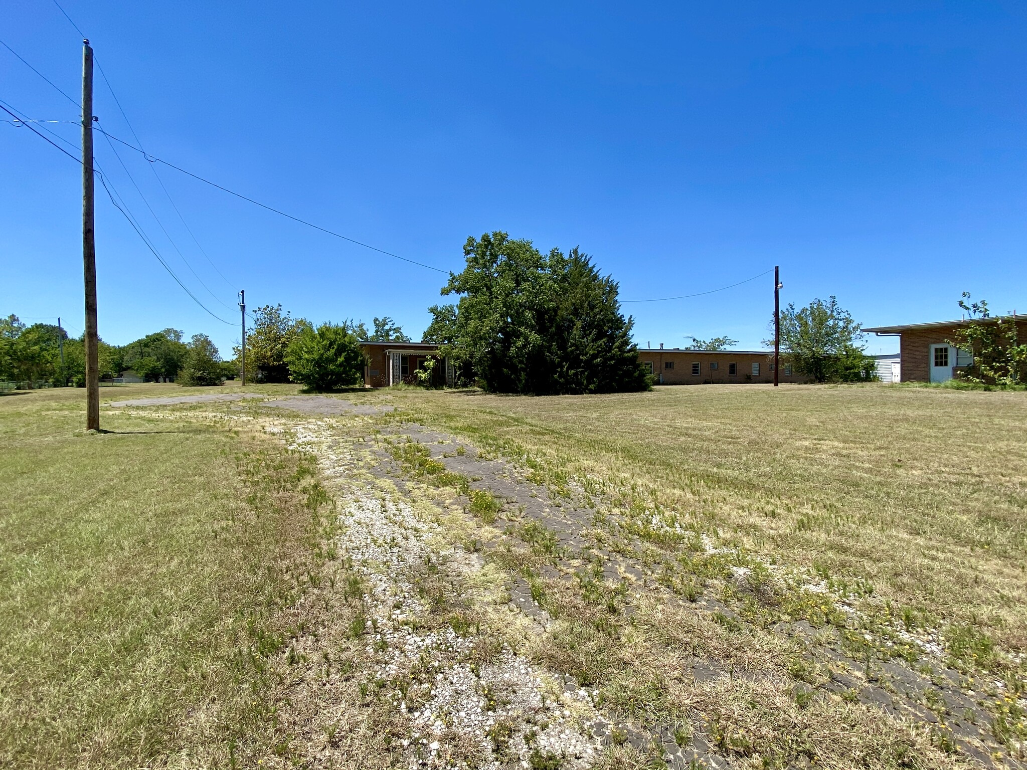 5020 Sayle St, Greenville, TX 75402 - Pythian Guest House | LoopNet