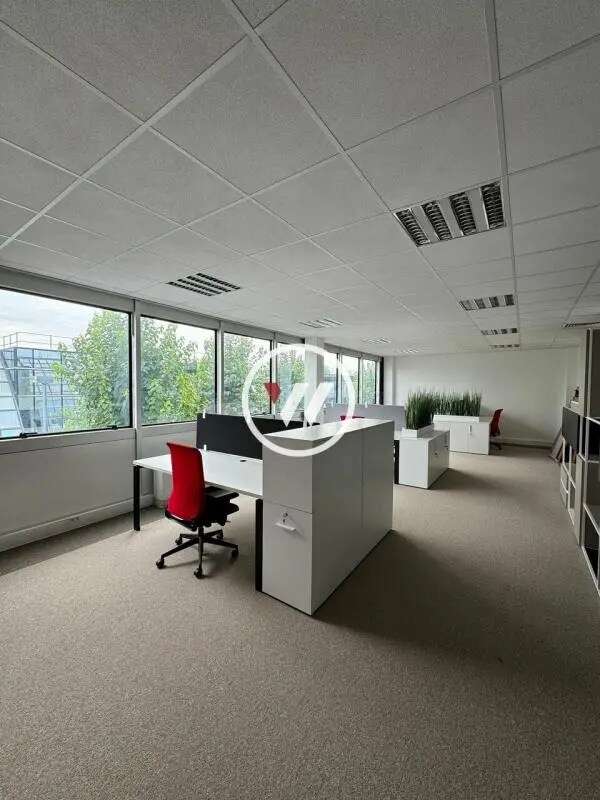Office in Roissy-en-France for sale Interior Photo- Image 1 of 12