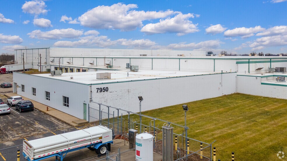 7950 Dixie Hwy, Florence, KY for lease - Building Photo - Image 1 of 4