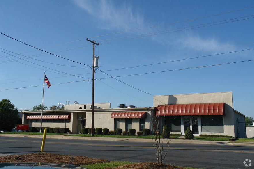 829 Davidson Dr, Concord, NC for lease - Primary Photo - Image 1 of 16