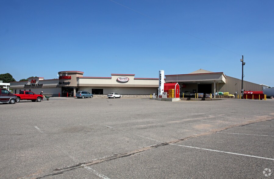 801 S Highway 284 S, Waconia, MN for sale - Building Photo - Image 1 of 23