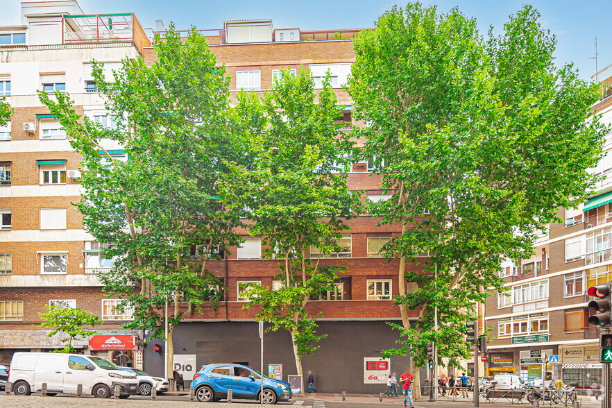 Calle de Vizcaya, 1, Madrid, Madrid for sale - Building Photo - Image 2 of 2