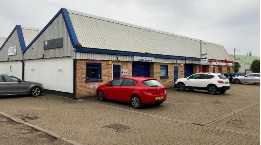 Browells Ln, Feltham for sale - Primary Photo - Image 1 of 1