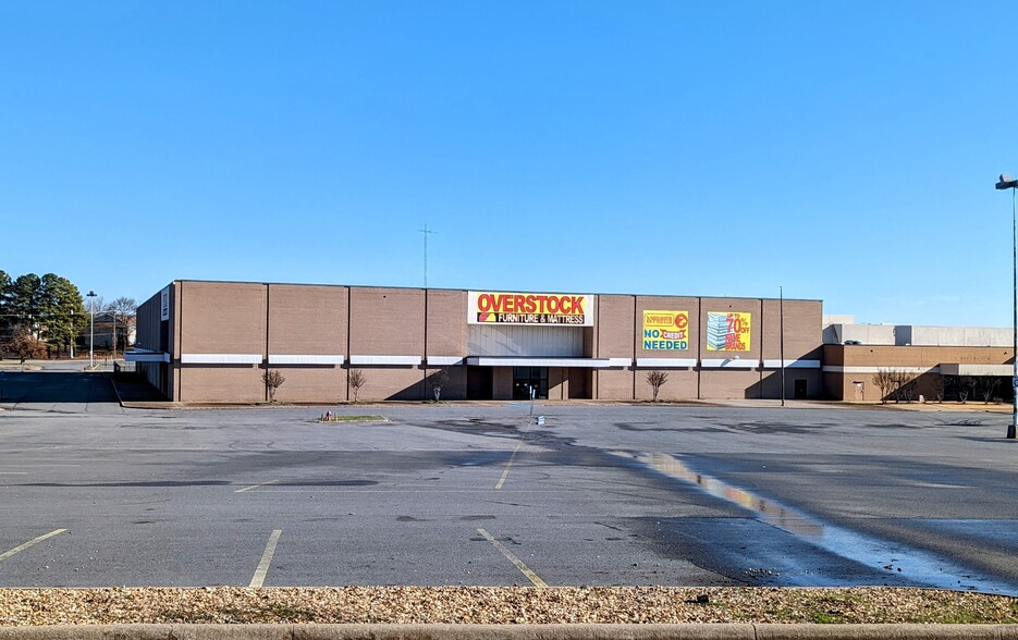 3929 McCain Blvd, North Little Rock, AR for sale - Building Photo - Image 1 of 1