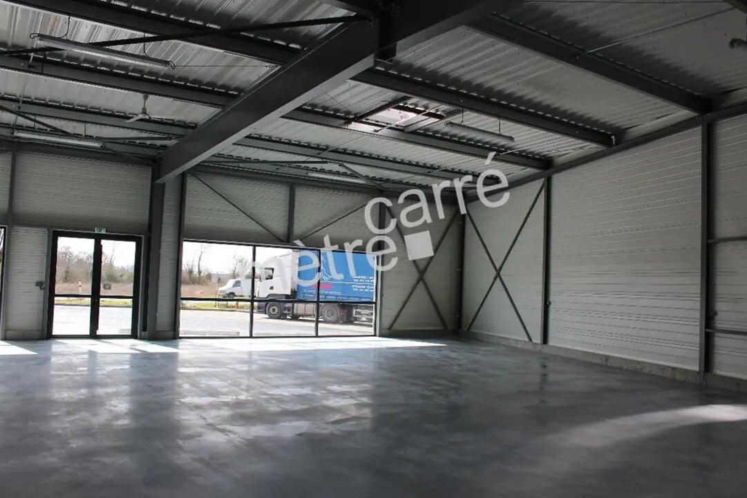 Flex in Carquefou for lease Building Photo- Image 1 of 5