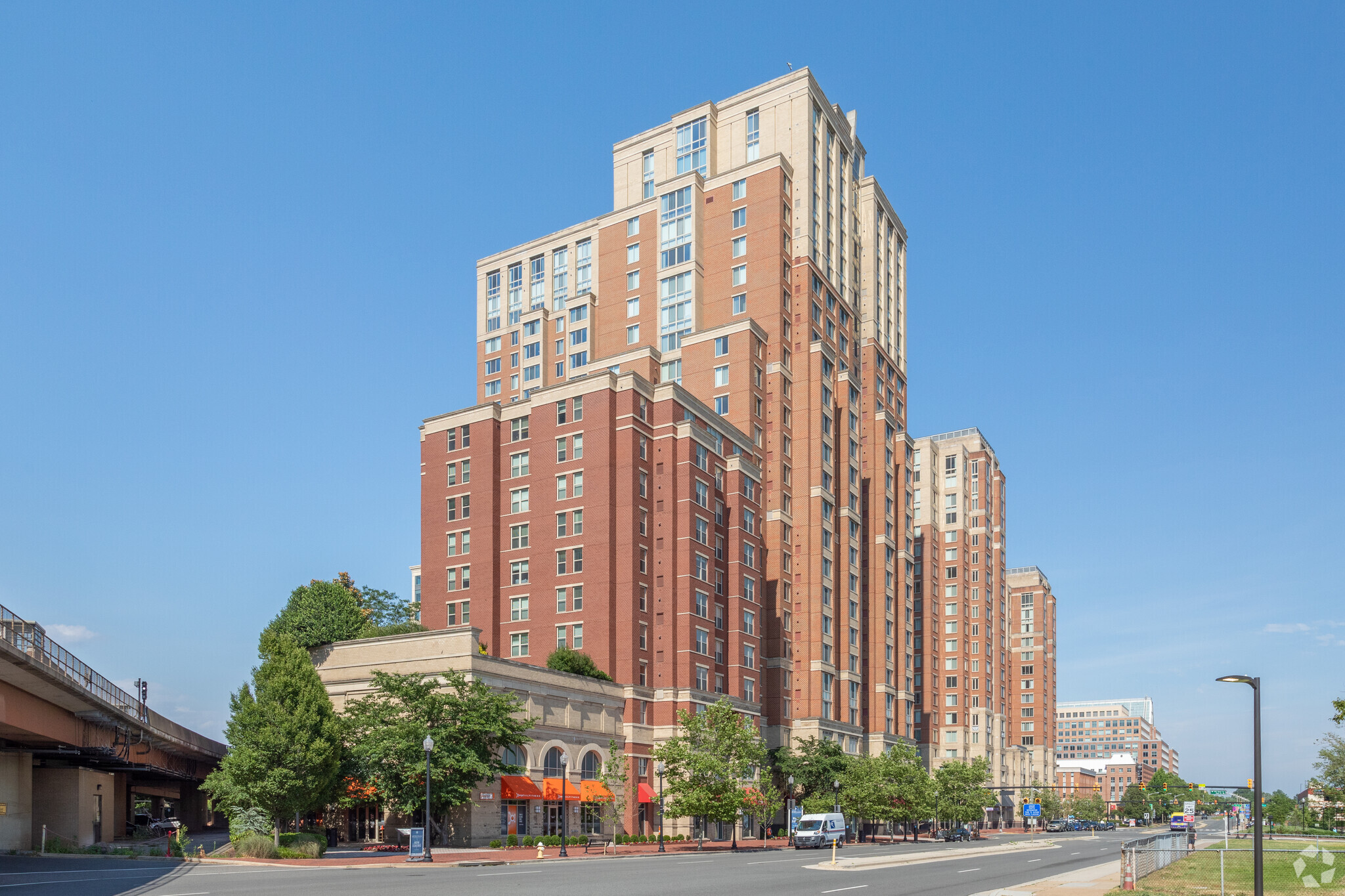 2351 Eisenhower Ave, Alexandria, VA for sale Primary Photo- Image 1 of 1