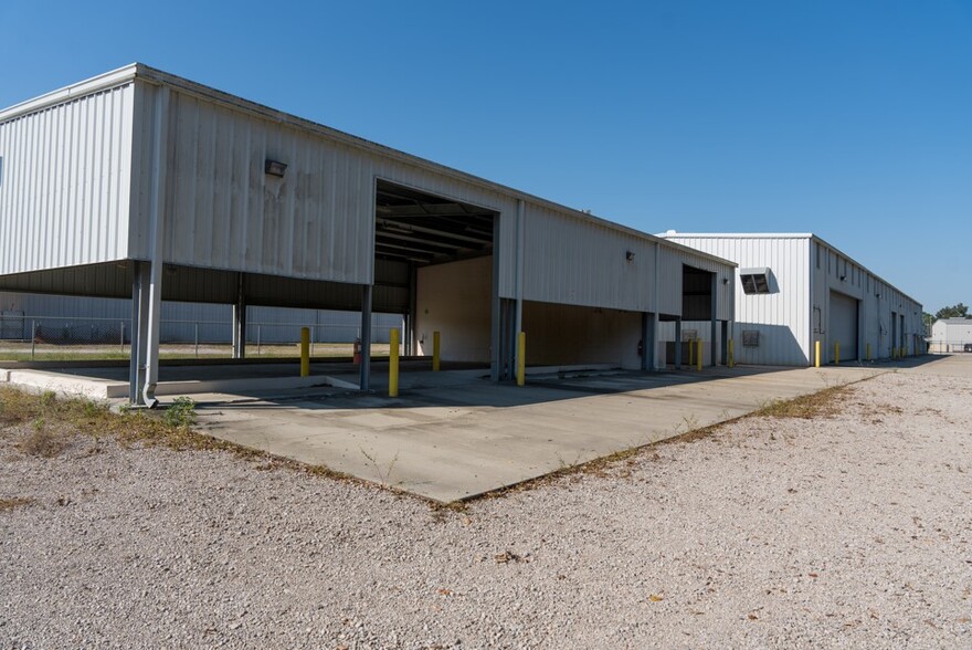 105 Nova Dr, Broussard, LA for lease - Building Photo - Image 2 of 14