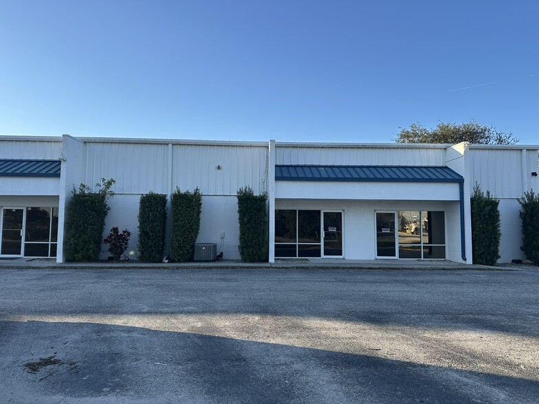 18480 Paulson Dr, Port Charlotte, FL for sale - Building Photo - Image 3 of 17